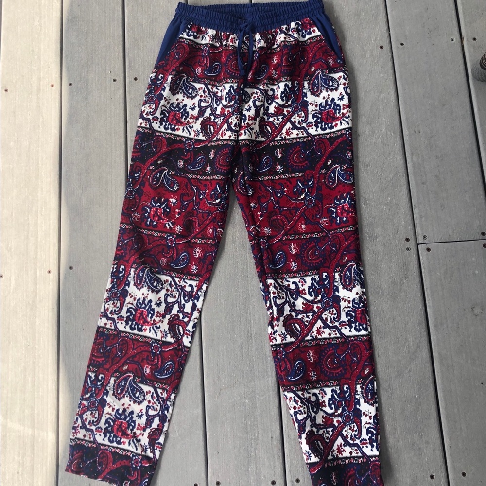 Pattern pants